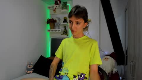 Snapshot of jeremy_salvatore_ chatting on 12-02-25, 11:11 jero independent model online show from 12-02-25, 11:11