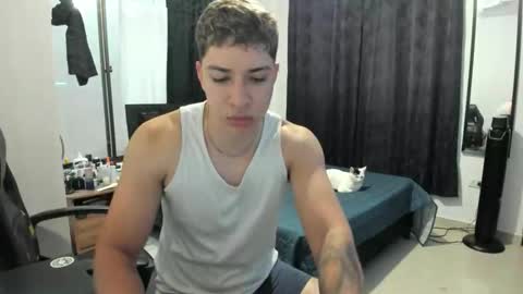 Snapshot of jeroo__ chatting on 12-15-25, 09:52 jeroo__ online show from 12-15-25, 09:52