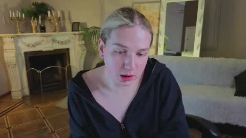 Snapshot of jes_solar chatting on 09-12-25, 11:32 jes_solar online show from 09-12-25, 11:32