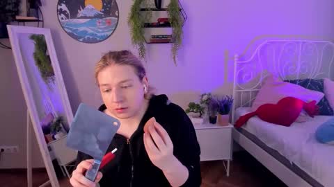 Snapshot of jes_solar chatting on 10-07-25, 12:02 jes_solar online show from 10-07-25, 12:02