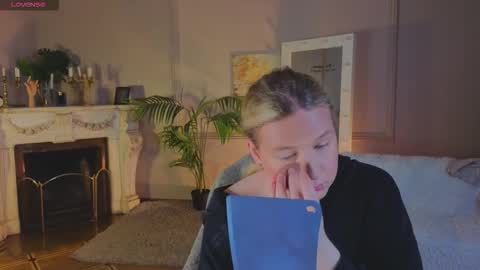 Snapshot of jes_solar chatting on 10-11-25, 11:42 jes_solar online show from 10-11-25, 11:42