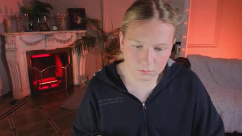 jes_solar online show from 11-30-25, 06:12