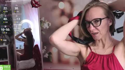 jesica_moon_peachyy online show from 05-10-26, 03:44