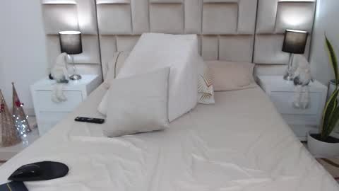 JESICA online show from 11-27-25, 03:03