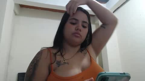 Snapshot of jess_beauty chatting on 11-27-25, 11:40 jess beauty online show from 11-27-25, 11:40