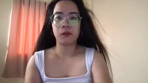 Jessa online show from 10-22-25, 01:06