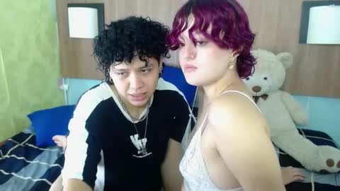 Snapshot of jessandjade chatting on 11-10-25, 12:04 JessAndJade online show from 11-10-25, 12:04