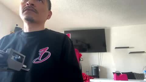 Hungjessy online show from 01-31-25, 05:10