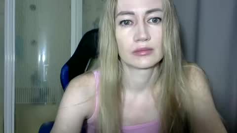 JessFox1 online show from 12-30-24, 10:01