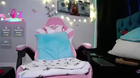 Jessie online show from 07-24-26, 09:24