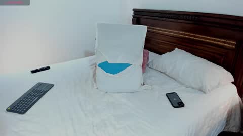 Snapshot of jessica__parker_ chatting on 02-02-26, 02:05 Jessica online show from 02-02-26, 02:05