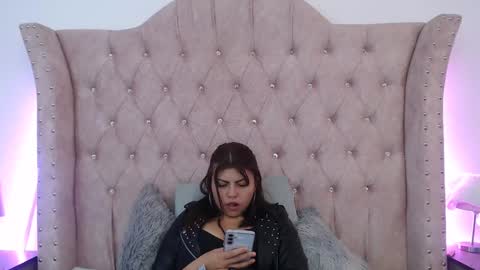 Snapshot of jessica_carter_ chatting on 01-03-25, 02:30 Jessica online show from 01-03-25, 02:30