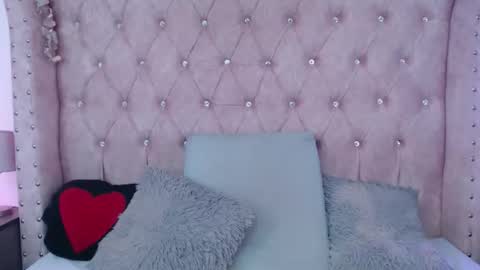 Snapshot of jessica_carter_ chatting on 11-08-25, 06:07 Jessica online show from 11-08-25, 06:07