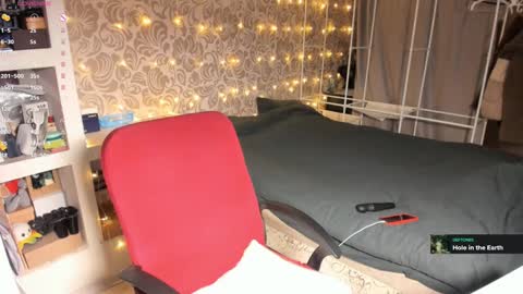 Snapshot of jessica_jane_ chatting on 02-04-25, 12:19 Mila online show from 02-04-25, 12:19