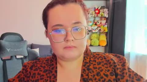 Snapshot of jessica_joy_ chatting on 07-21-26, 06:49 Natalia online show from 07-21-26, 06:49
