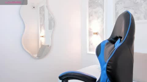 jessica_taylor_22 online show from 04-20-26, 07:37