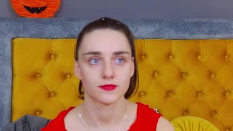 Snapshot of jessica_whitte_ chatting on 11-18-25, 05:01 Jessica White online show from 11-18-25, 05:01