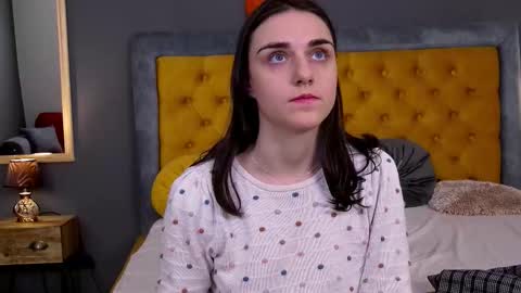 Jessica White online show from 01-05-26, 05:27