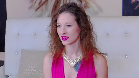 Snapshot of jessicagibson chatting on 01-04-25, 10:27 Jessica online show from 01-04-25, 10:27