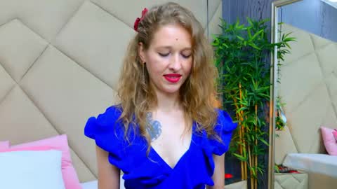 Snapshot of jessicagibson chatting on 05-28-26, 07:55 Jessica online show from 05-28-26, 07:55