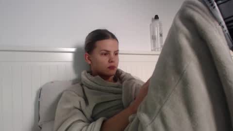 jessieryan online show from 10-23-25, 05:18