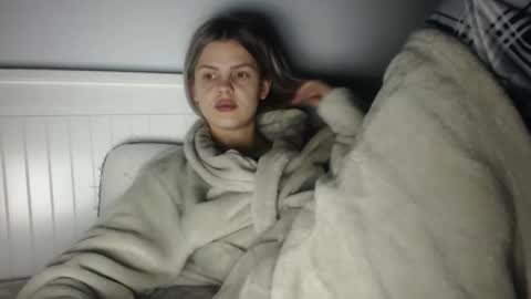 jessieryan online show from 12-21-25, 04:30