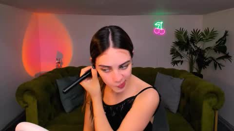 Snapshot of jesskats chatting on 10-02-25, 06:09 Jesskats online show from 10-02-25, 06:09