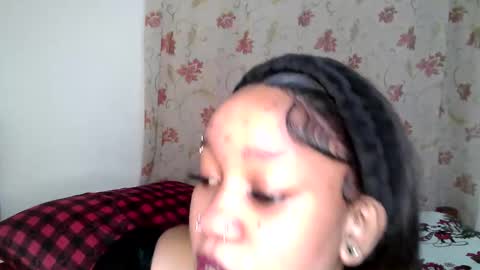 Snapshot of jessycoool chatting on 11-18-25, 03:12 Koko online show from 11-18-25, 03:12