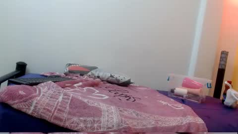 Snapshot of jessyhot604 chatting on 07-19-26, 05:38 jessy online show from 07-19-26, 05:38