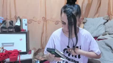 Snapshot of jessylonghair chatting on 07-21-26, 07:27 Jessylonghair online show from 07-21-26, 07:27