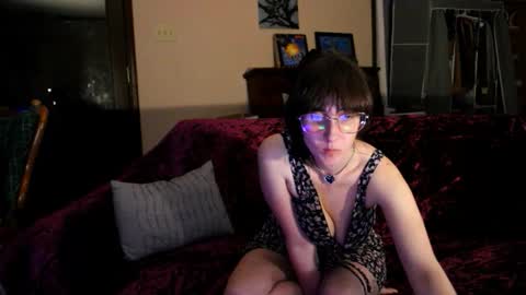 Snapshot of jessystrings chatting on 05-17-26, 03:48 jessystrings online show from 05-17-26, 03:48