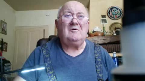 guy online show from 04-26-26, 02:04