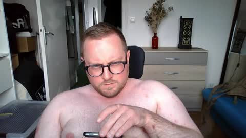 jeuneloup92 online show from 04-15-26, 04:25