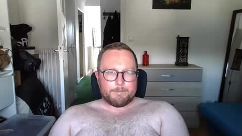 jeuneloup92 online show from 08-09-26, 03:17