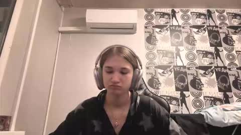 Helgi online show from 11-23-25, 02:06