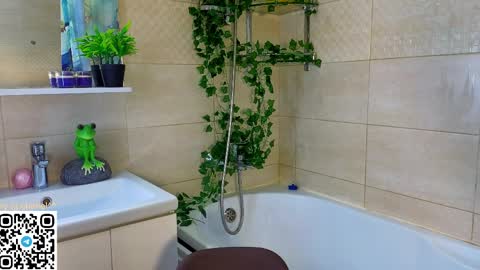 Gwen online show from 03-29-26, 08:31