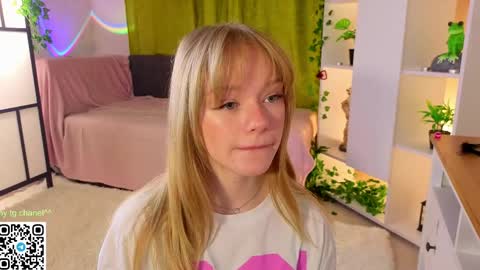 Gwen online show from 04-02-26, 08:06