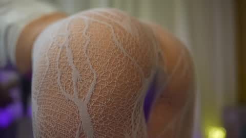 Snapshot of jeyssy69 chatting on 05-22-26, 12:40 Jeyssy also Andra online show from 05-22-26, 12:40