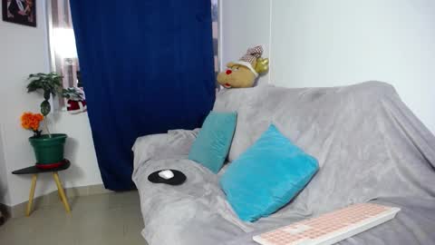 Snapshot of jezabel_purple chatting on 11-21-25, 10:47 Camila online show from 11-21-25, 10:47