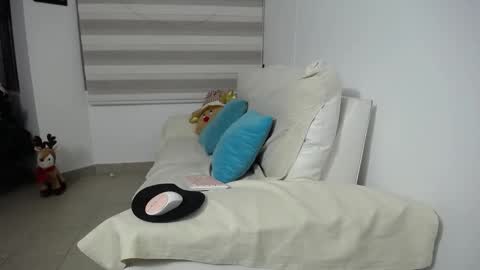 Snapshot of jezabel_purple chatting on 11-28-25, 10:51 Camila online show from 11-28-25, 10:51