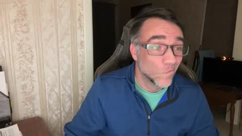 jglisson83 online show from 12-18-25, 05:35