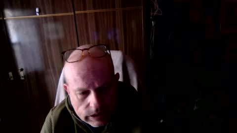 Snapshot of jgs54 chatting on 10-20-25, 09:43 jgs54 online show from 10-20-25, 09:43