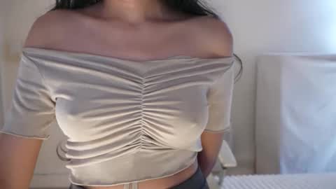 Snapshot of jhaanvi chatting on 09-17-25, 05:25 Jhaanvi online show from 09-17-25, 05:25