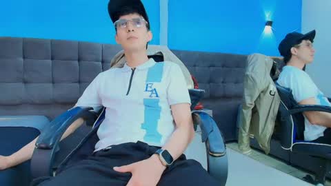 Snapshot of jheampiero chatting on 05-14-26, 03:19 Jheampiero online show from 05-14-26, 03:19