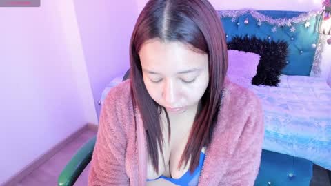 Jhiinny online show from 12-19-24, 02:56