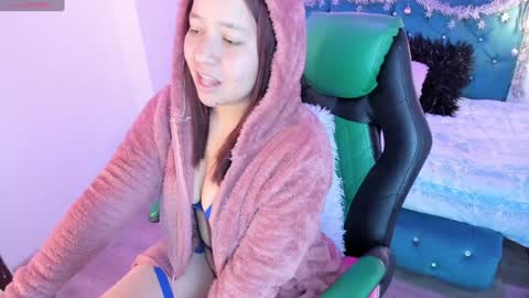 Jhiinny online show from 12-19-24, 06:01