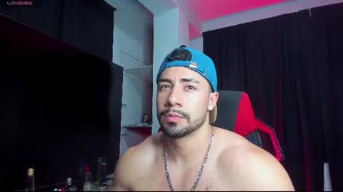 Snapshot of jhojansthetics chatting on 08-10-26, 01:42 Jhojan Strong online show from 08-10-26, 01:42