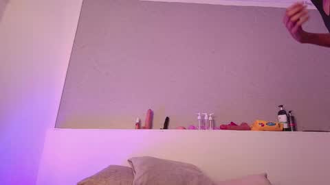 Jhon and Karol online show from 05-06-26, 04:41