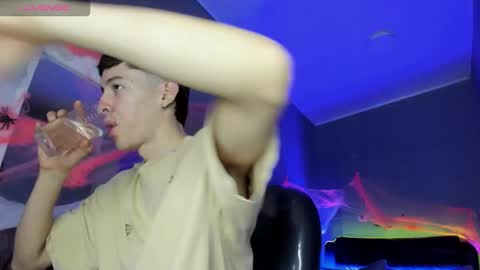 Jhon online show from 10-24-25, 03:19