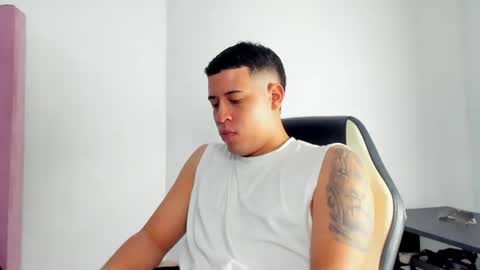 Snapshot of jhon_wick831 chatting on 06-24-26, 10:09 jhon_wick831 online show from 06-24-26, 10:09